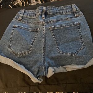 Shorts light blue